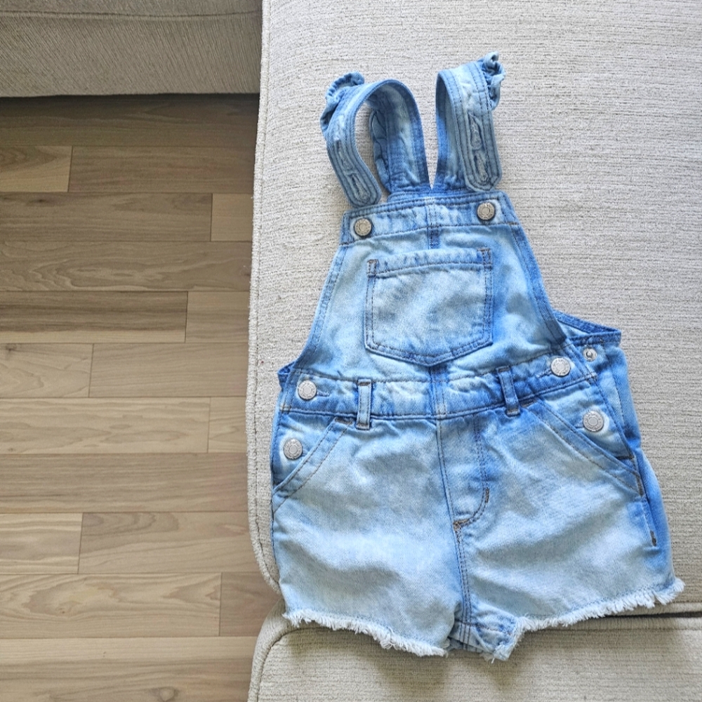 NEW 2T Old Navy Overalls. NWOT!